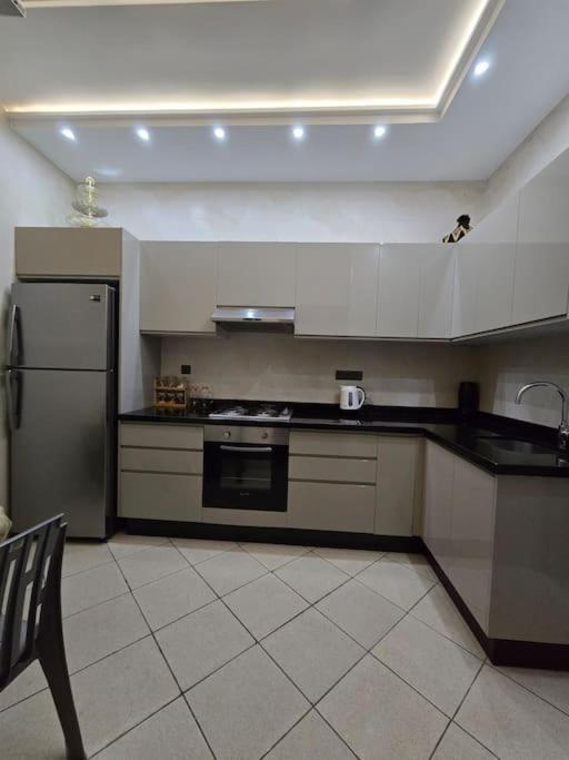 Propre Bien Situe Appartement *
