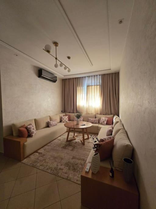 Propre Bien Situe Appartement *